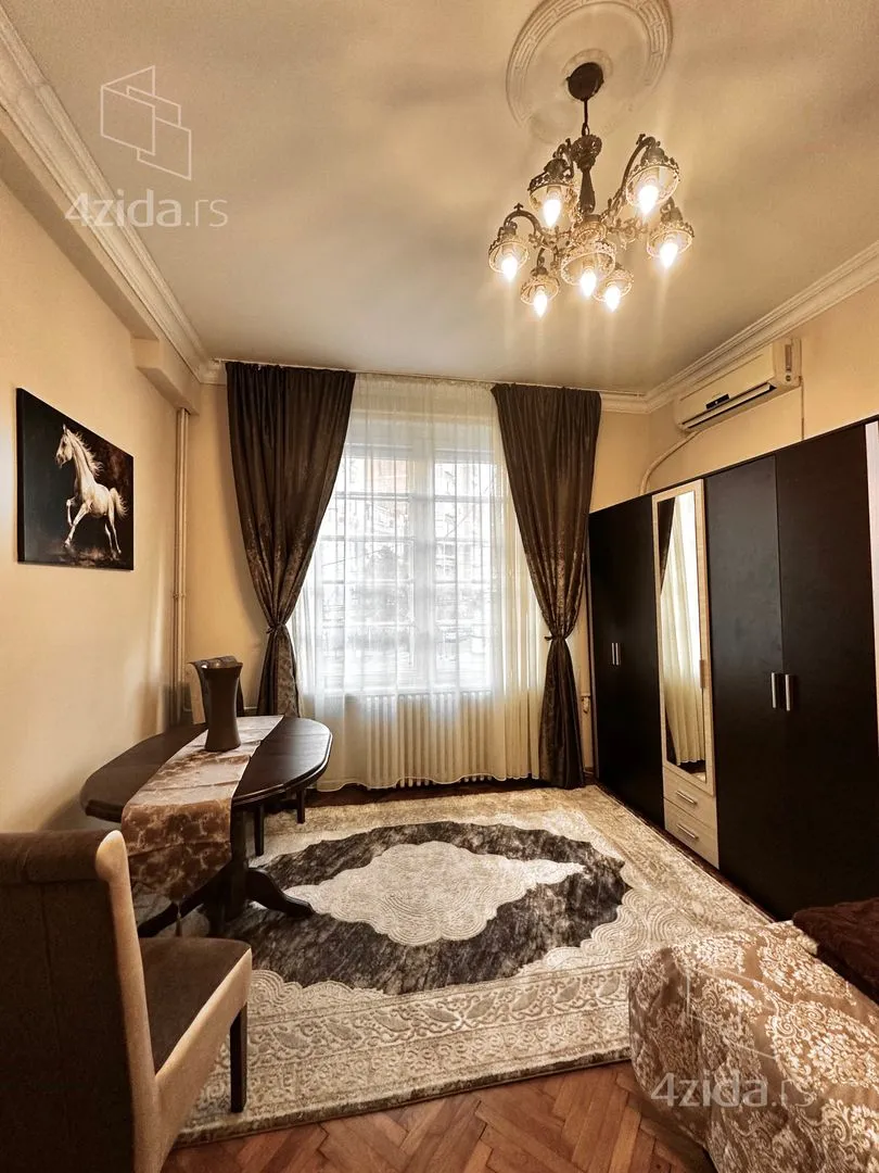 For rent: 4-bedroom apartment — Vračar