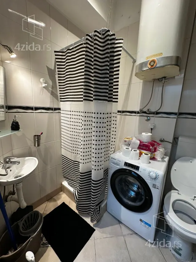 For rent: 4-bedroom apartment — Vračar — photo 15