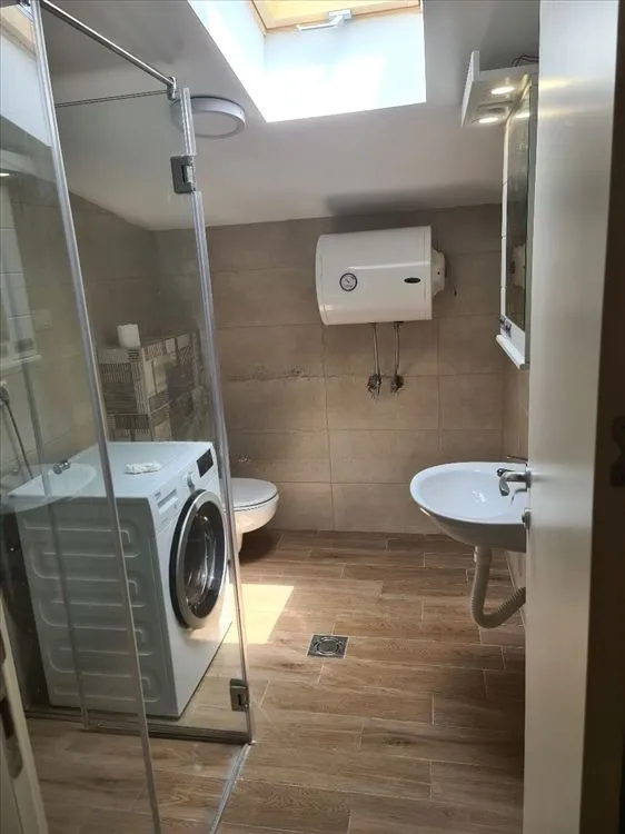 Izdavanje: Trosoban stan, 60 m² — Opština Zemun — fotografija 3