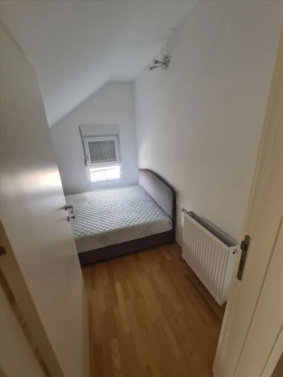 Izdavanje: Trosoban stan, 60 m² — Opština Zemun — fotografija 8
