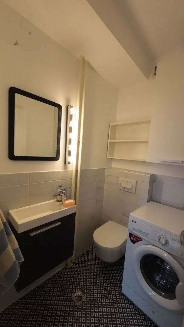 For rent: 3-bedroom apartment — Novi Beograd — photo 20
