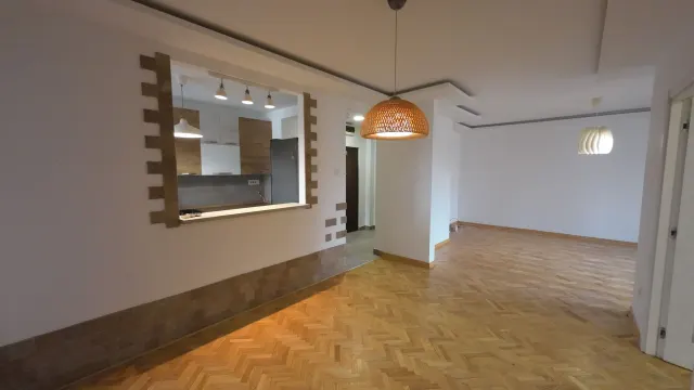 For rent: 3-bedroom apartment — Novi Beograd — photo 4