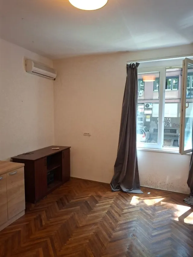 For rent: 3-bedroom apartment — Vračar — photo 10