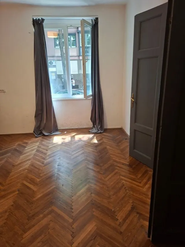 For rent: 3-bedroom apartment — Vračar — photo 11
