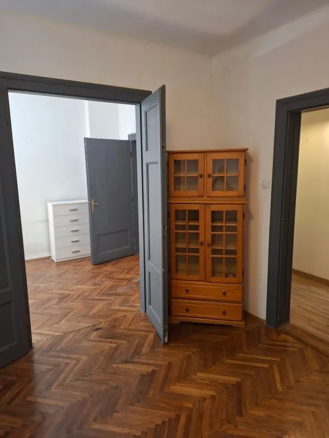 For rent: 3-bedroom apartment — Vračar — photo 3