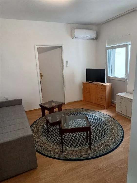 Аренда: двухкомнатная квартира, 35 м² — Врачар