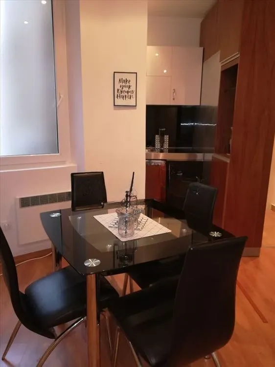 Трёхкомнатная квартира, 49 м² — Звездара — фото 2